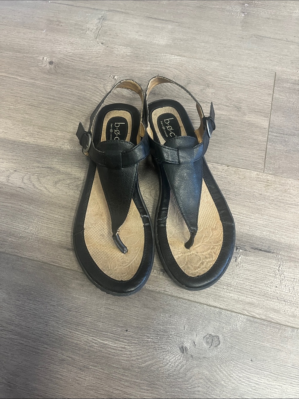 b.o.c. Black Leather Toe-Post Slingback Sandals